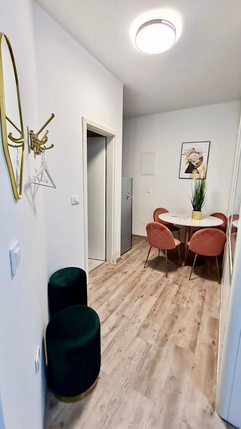 Ljubljana Central Lux Apartment With Free Parking Екстер'єр фото